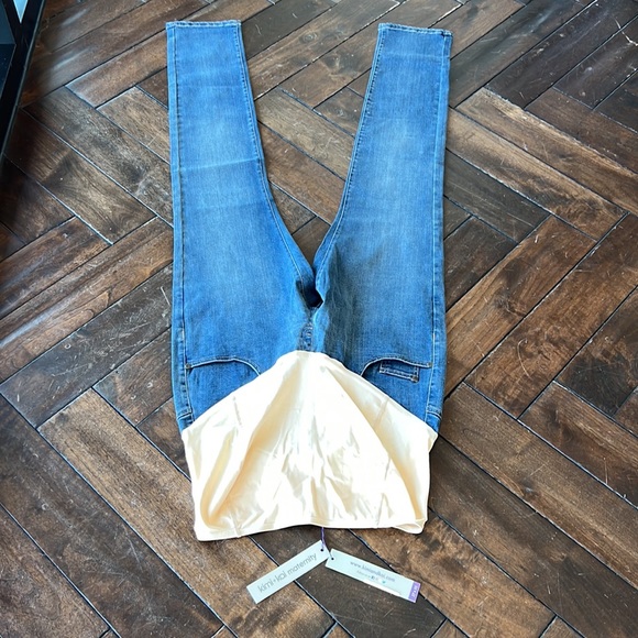 Kimi + Kai medium indigo size 27/33 straight leg maternity jeans - Picture 13 of 16